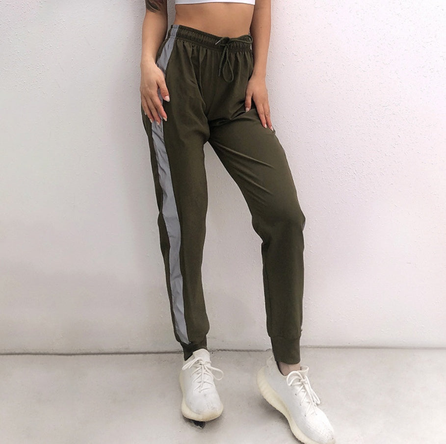 Side reflective night vision sweatpants