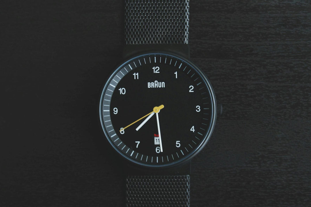 Quartz vs Mechanical Watches: Which One Should You Choose in 2026?