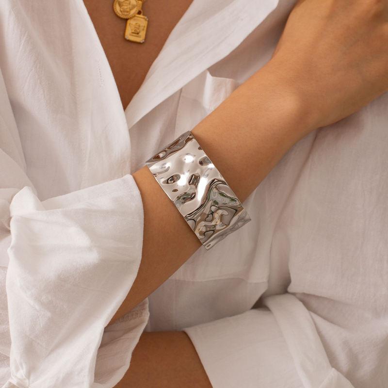 hammered cuff bracelet - MRSLM