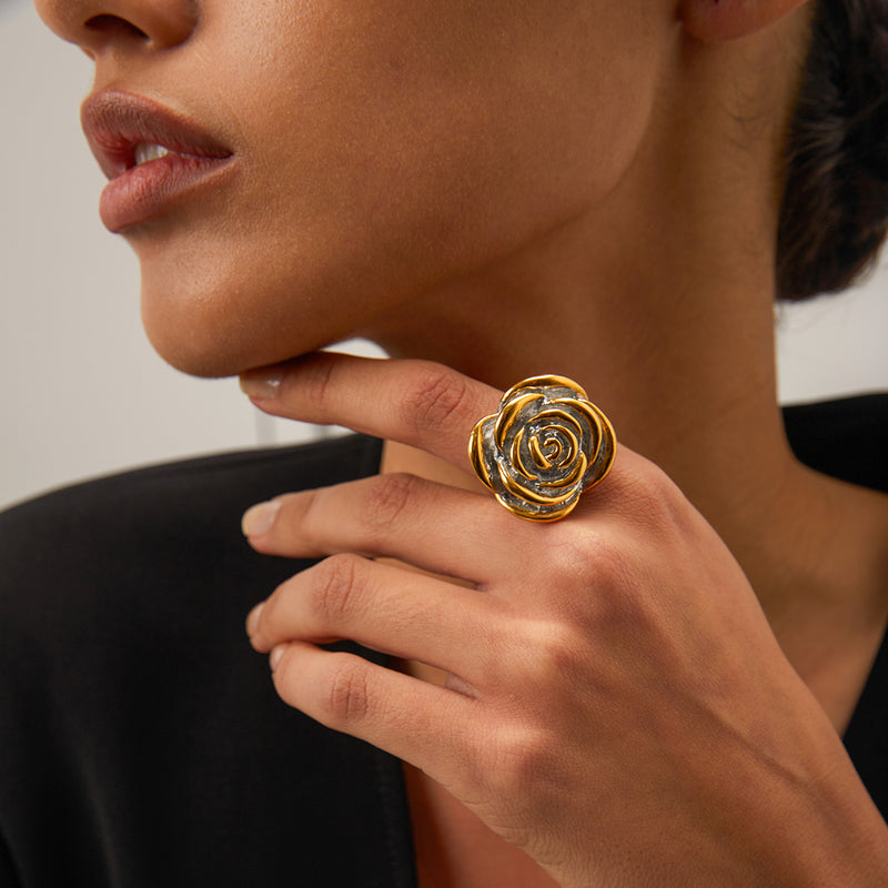 Stainless steel 18K gold plated geometric flower ring, view 3 - MRSLM