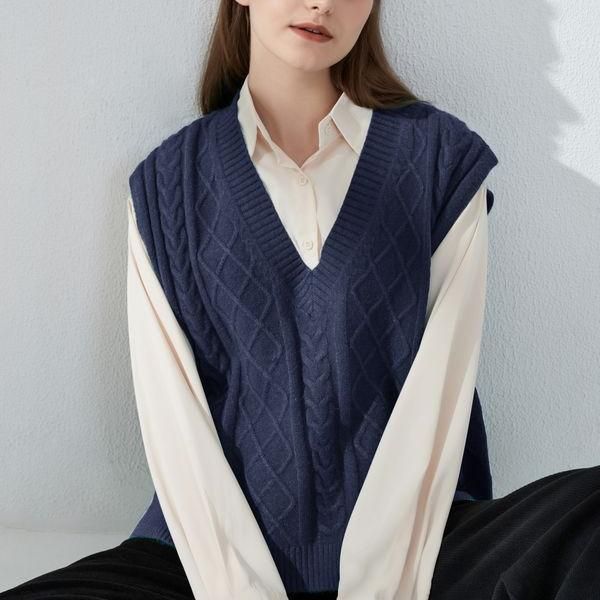oversized knitted vest, view 6 - MRSLM