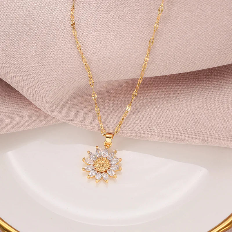 flower pendant necklace, view 6 - MRSLM