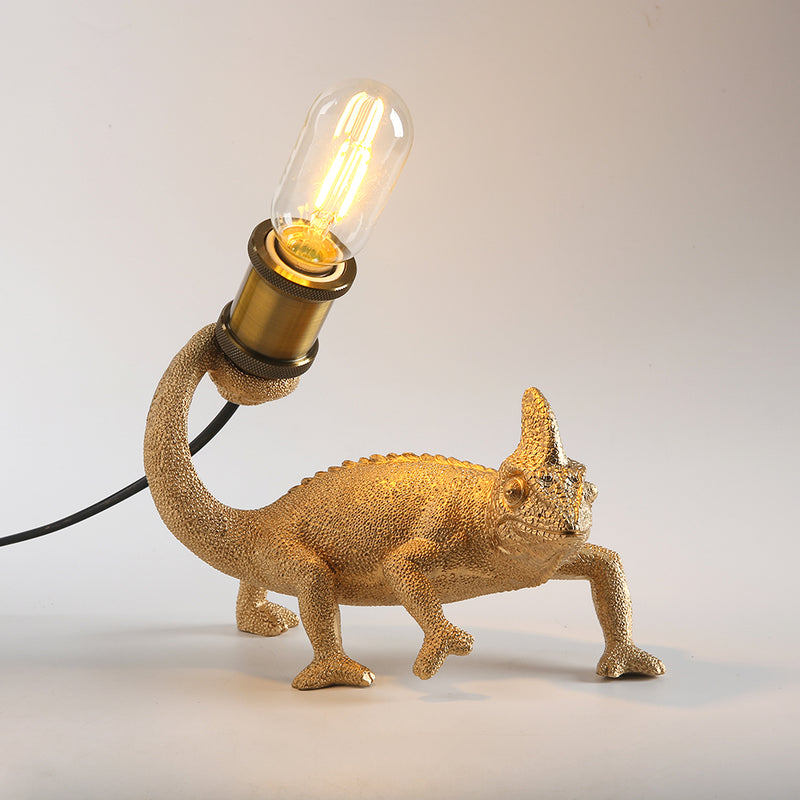 Resin lizard table light, view 7 - MRSLM