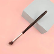 nose shadow and highlighter brush, view 3 - MRSLM