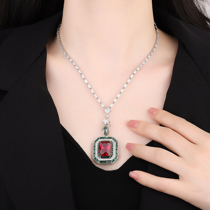 Women's Fashion Simulation Emerald Red Corundum Pendant Necklace