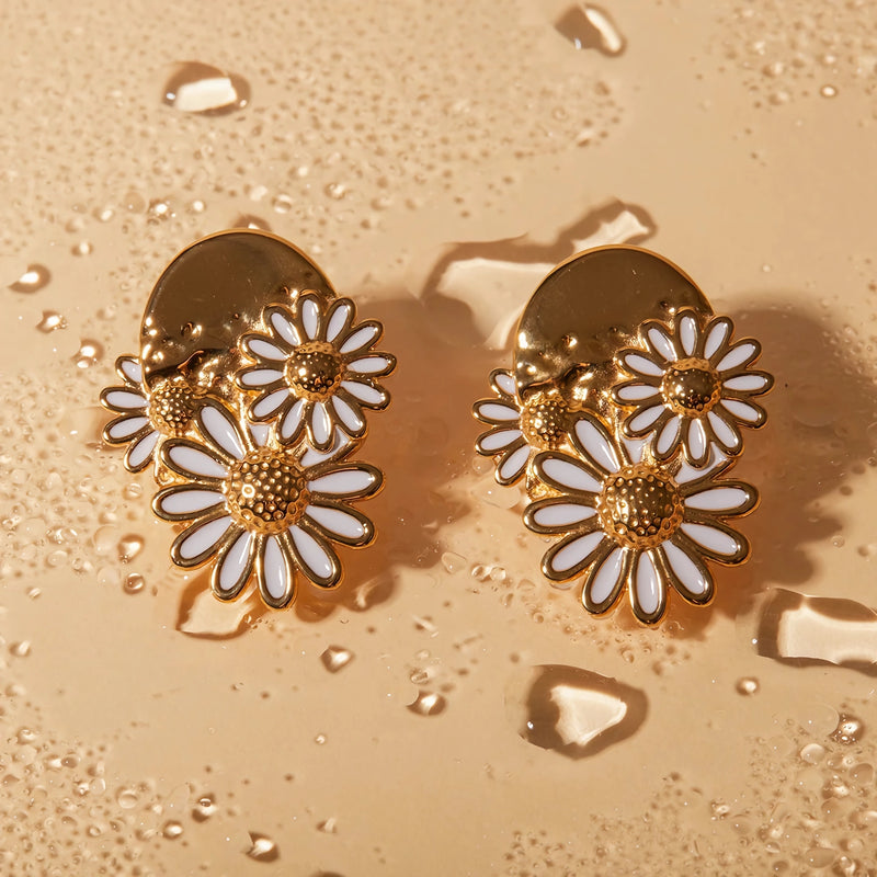 daisy stud earrings - MRSLM