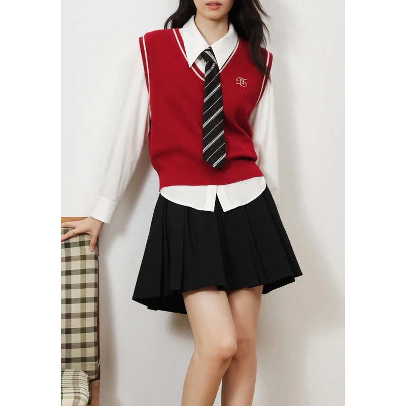 retro embroidered knitted vest, view 4 - MRSLM