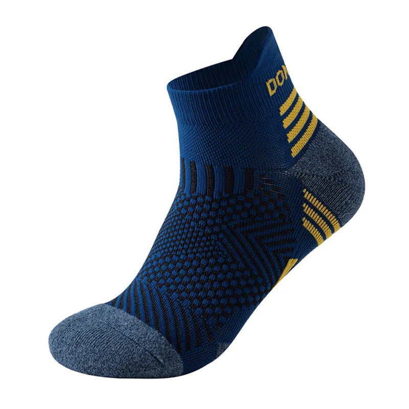 thick cushioned running socks, view 2 - MRSLM