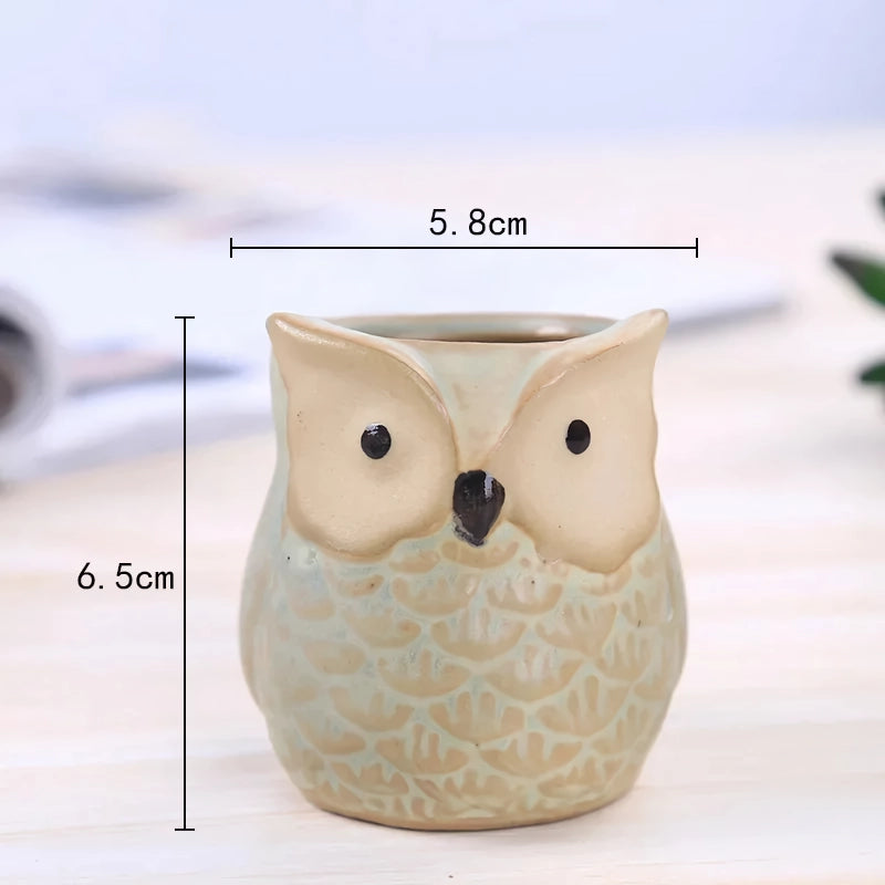 Mini owl ceramic planter, view 5 - MRSLM