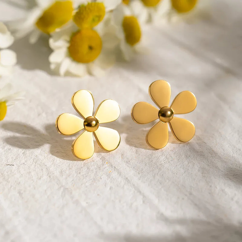 gold daisy earrings - MRSLM