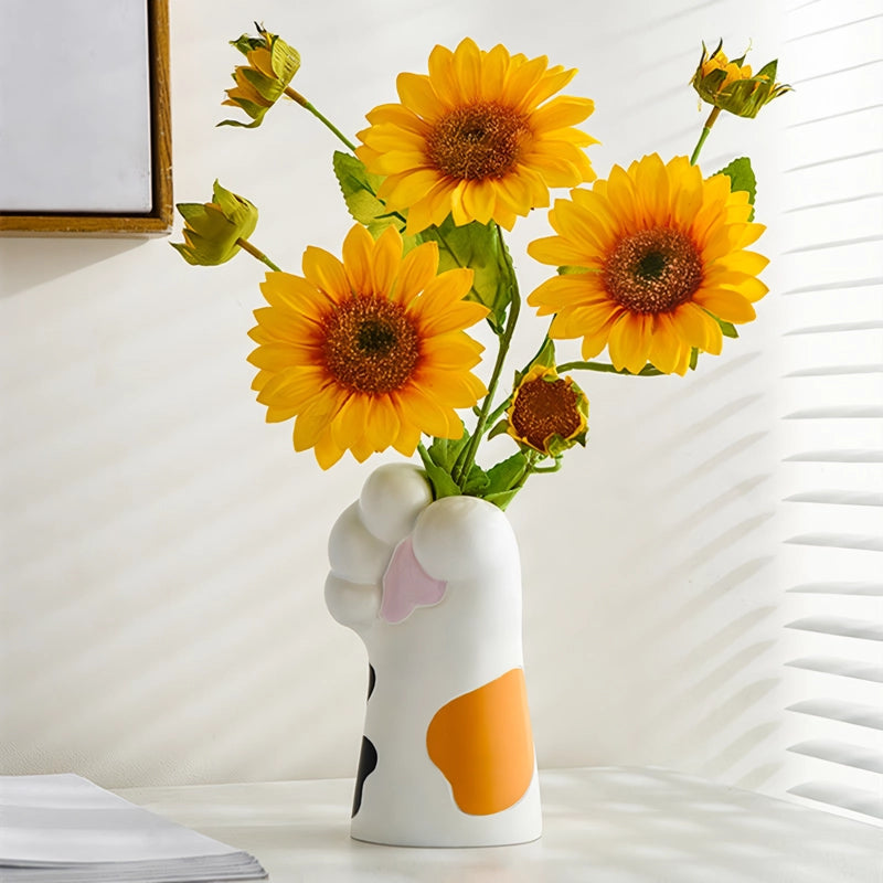 cat paw vase, view 3 - MRSLM