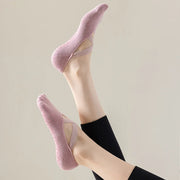 non-slip yoga socks, view 3 - MRSLM