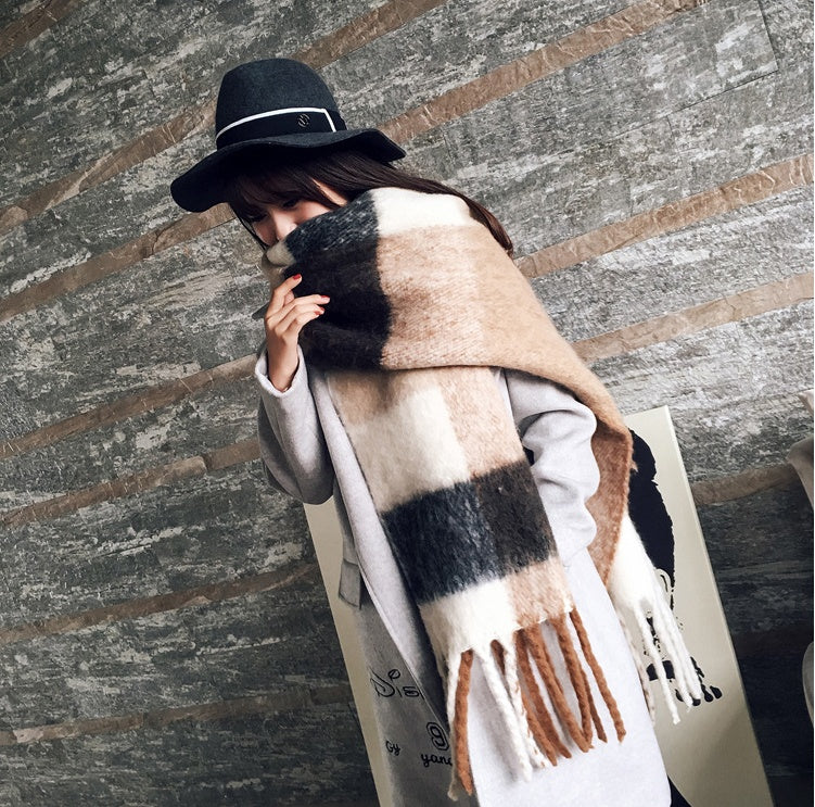 Cashmere-inspired scarf, view 4 - MRSLM