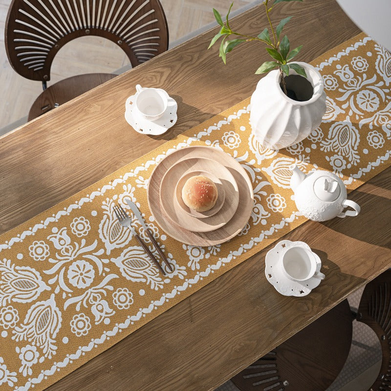 jacquard contrasting color table runner, view 3 - MRSLM