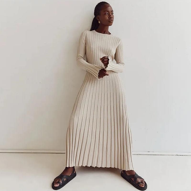 elegant pleated knit dress, view 24 - MRSLM