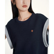 Sleeveless round neck navy top, view 3 - MRSLM
