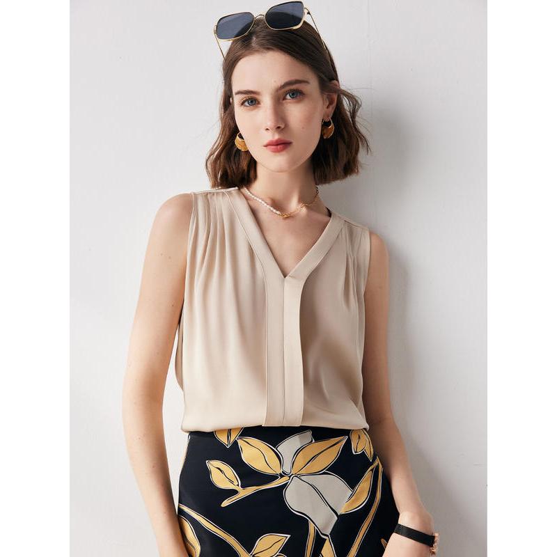 sleeveless v-neck silk blouse, view 14 - MRSLM