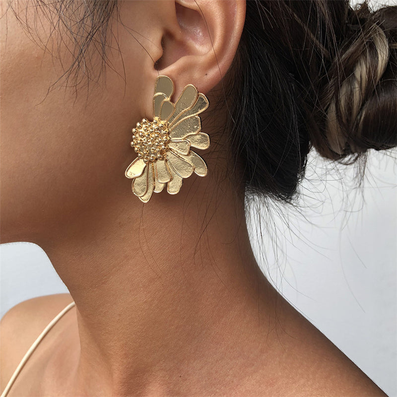 flower petal stud earrings, view 10 - MRSLM