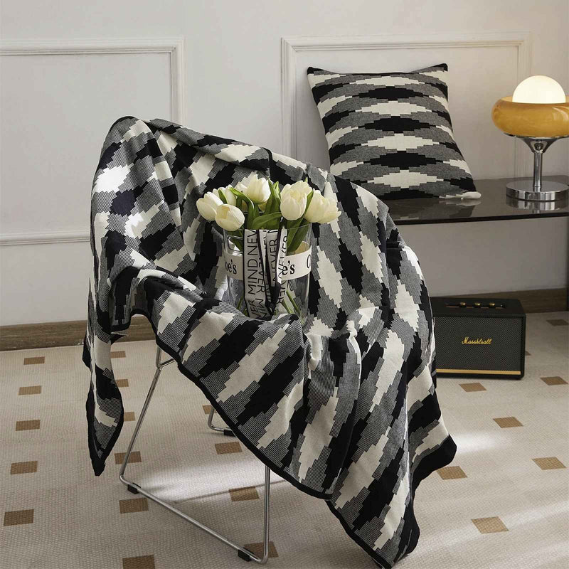 pixel style plaid cotton throw blanket, view 6 - MRSLM