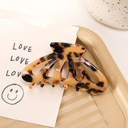 geometric hollow stripes barrettes, view 3 - MRSLM