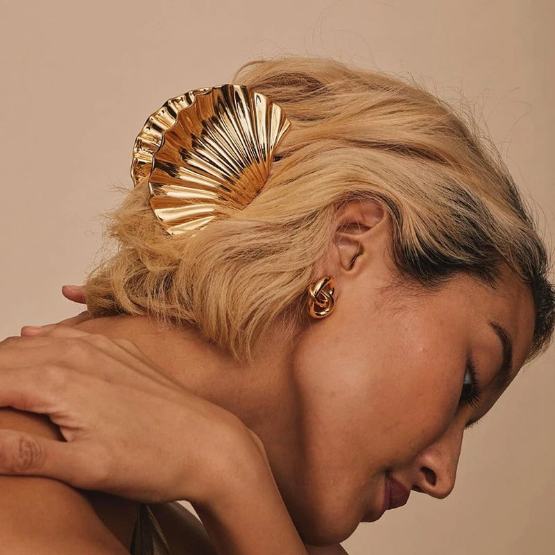 gold metal shell hair claw clip, view 4 - MRSLM