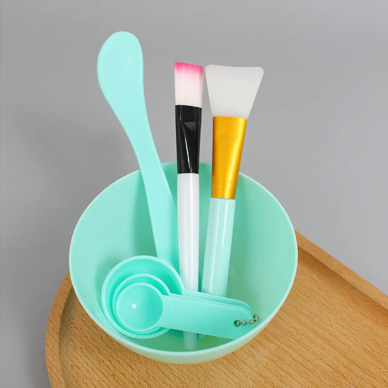 7-piece facial mask bowl and brush set, view 4 - MRSLM