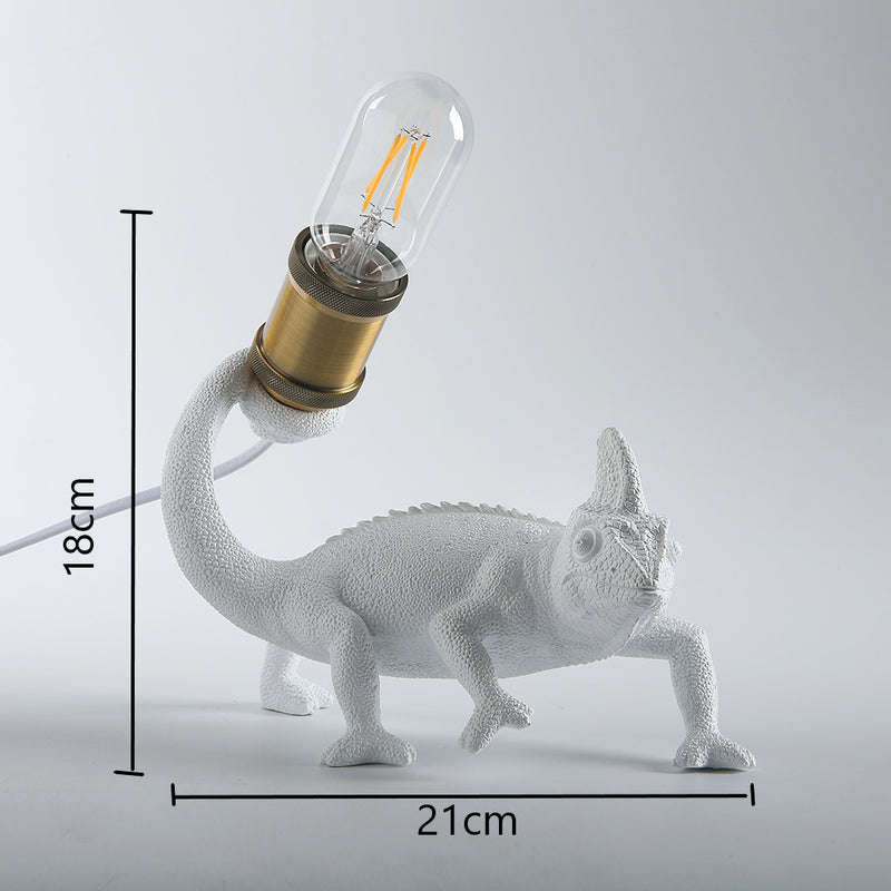 Resin lizard table light, view 3 - MRSLM