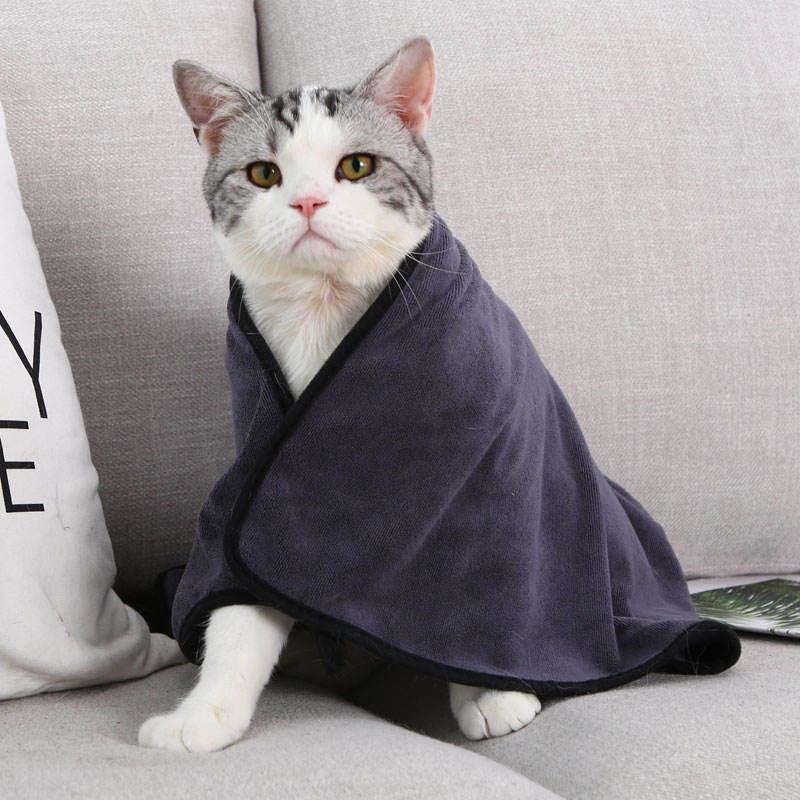 extra-large absorbent pet bath towel, view 4 - MRSLM