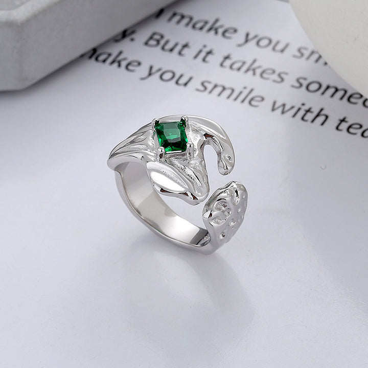 Wrinkled Texture Inlaid With Green Zircon Personalized Opening Ring