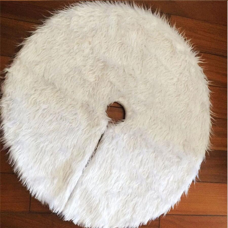 White plush faux fur Christmas tree skirt, view 7 - MRSLM