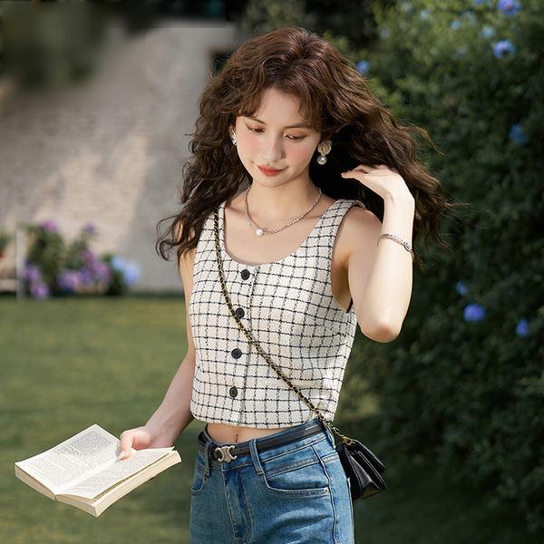 u neck plaid sleeveless vest, view 4 - MRSLM