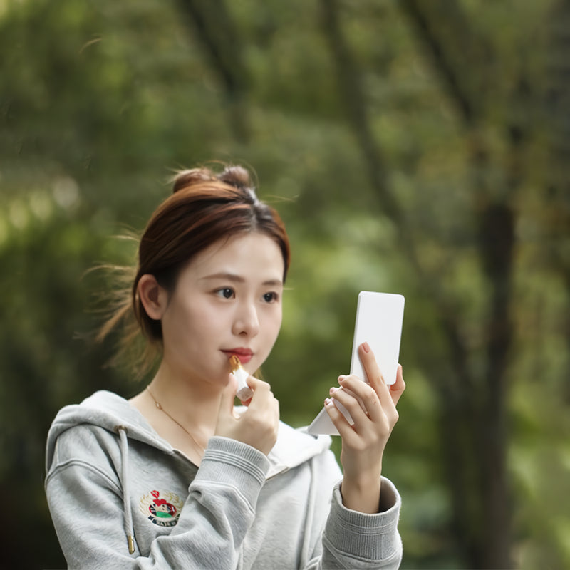 portable travel makeup mirror with comb, view 7 - MRSLM