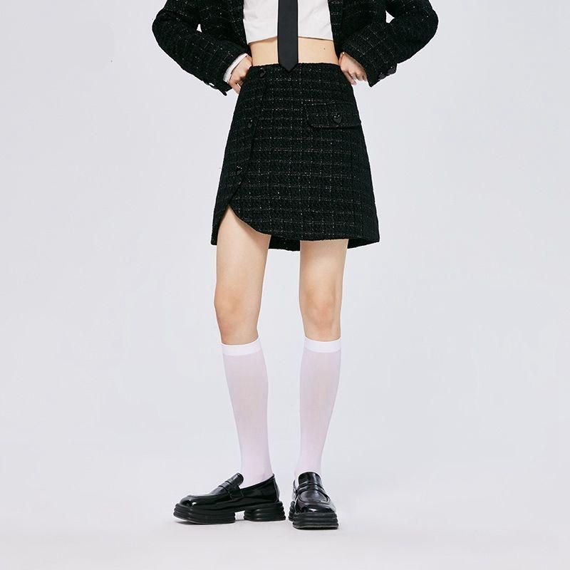 Asymmetric plaid A-line skirt, view 6 - MRSLM
