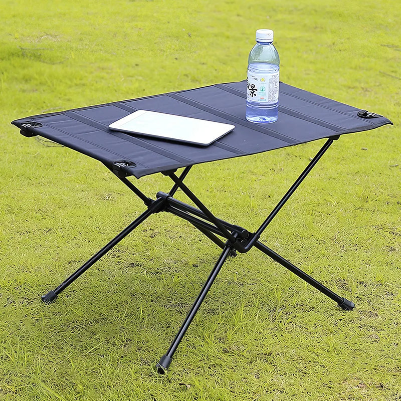 Portable folding camping table, view 3 - MRSLM