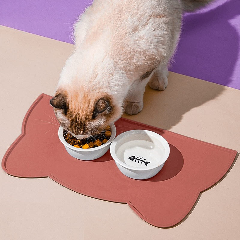 silicone pet feeding mat, view 4 - MRSLM