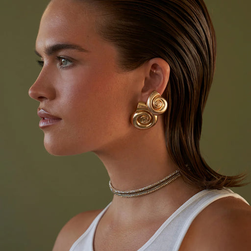 Gold-plated spiral conch earrings - MRSLM