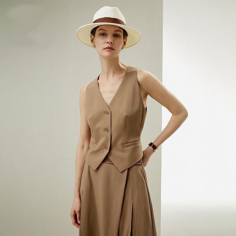 button-front jacquard vest, view 3 - MRSLM