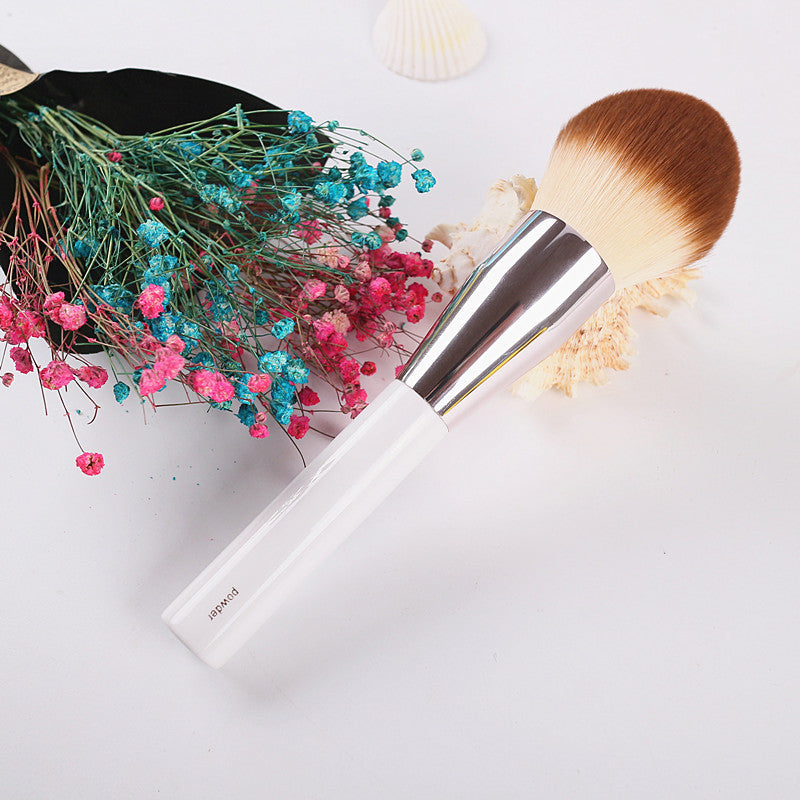 powder and foundation brush, view 4 - MRSLM