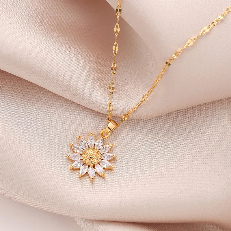 flower pendant necklace, view 3 - MRSLM