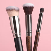 3-piece makeup brushes set, view 2 - MRSLM