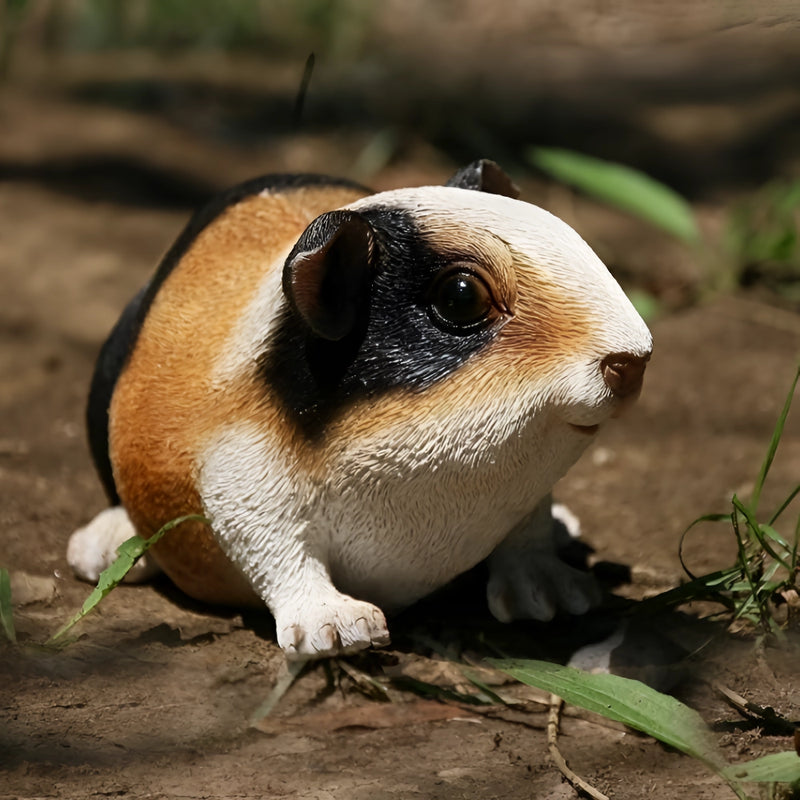 Guinea pig resin statue, view 4 - MRSLM