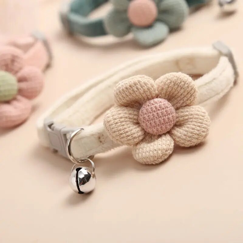 adjustable pet collar with bell, view 10 - MRSLM
