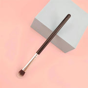 nose shadow and highlighter brush, view 2 - MRSLM
