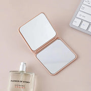 folding makeup mirror, view 3 - MRSLM