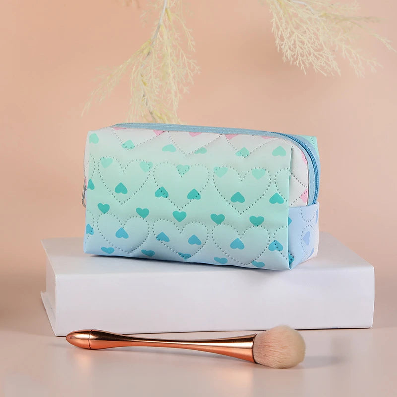 waterproof heart pattern cosmetic bag, view 2 - MRSLM