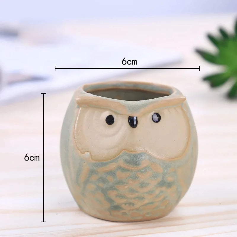 Mini owl ceramic planter, view 2 - MRSLM