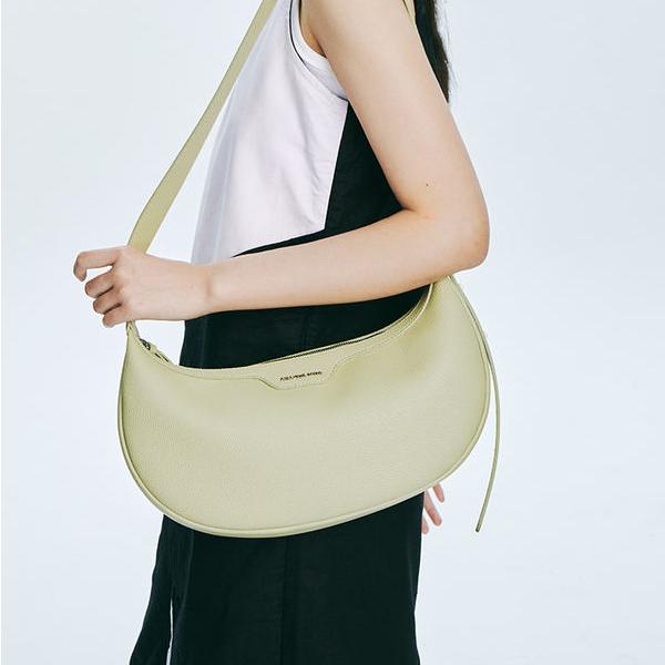 Leather baguette shoulder bag, view 10 - MRSLM