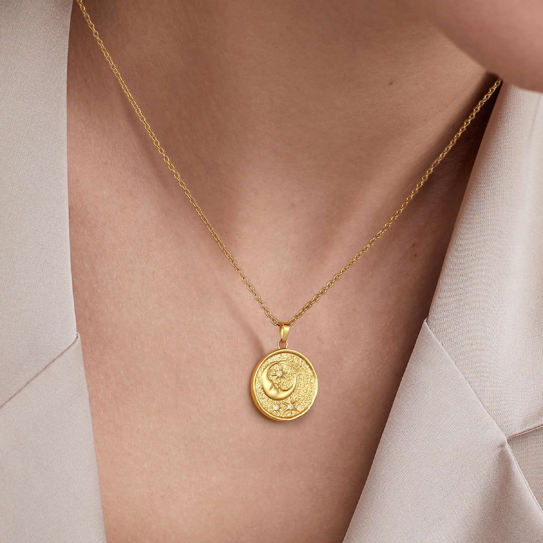 Simple Coin Pendant Necklace Jewelry For Women Retro Roman Style Design And A Sense Of Collarbone Chain
