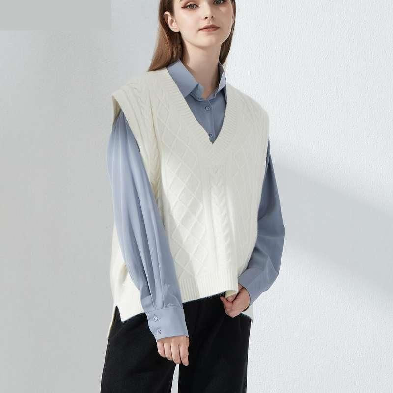 oversized knitted vest, view 9 - MRSLM