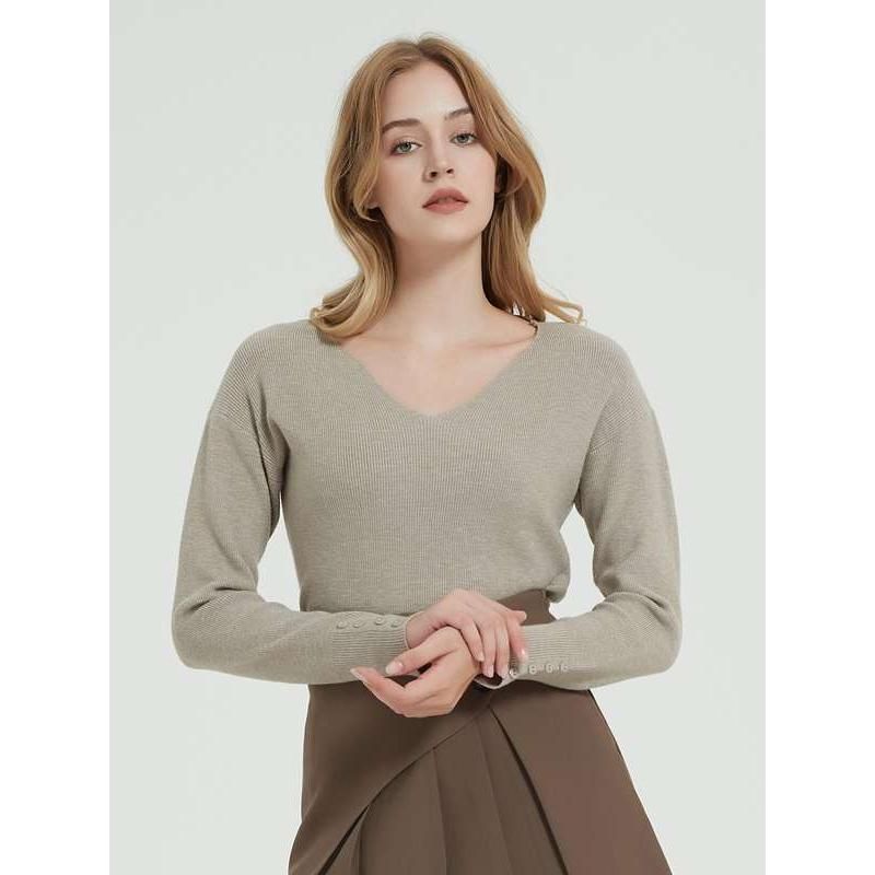 Slim-fit knitted V-neck sweater, view 2 - MRSLM